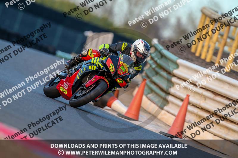 PJM Wedding Photography;enduro digital images;event digital images;eventdigitalimages;mallory park;mallory park photographs;mallory park trackday;mallory park trackday photographs;no limits trackdays;peter wileman photography;racing digital images;trackday digital images;trackday photos